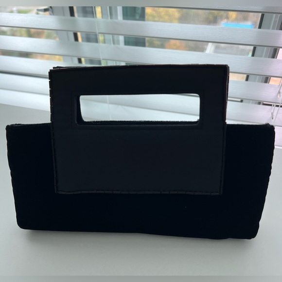 SHISEIDO velvet clutch mini bag. Satin accent. Perfect party season bag. Chic! - Picture 10 of 10